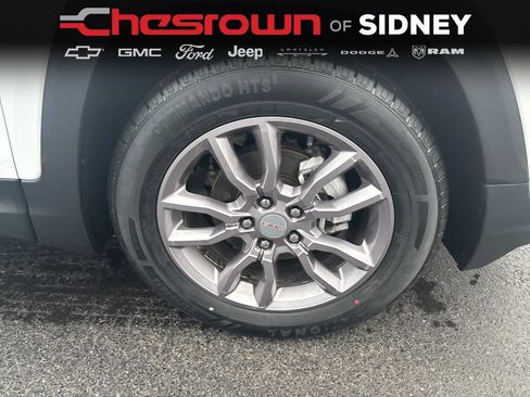 Used 2023 GMC Terrain SLT image 12