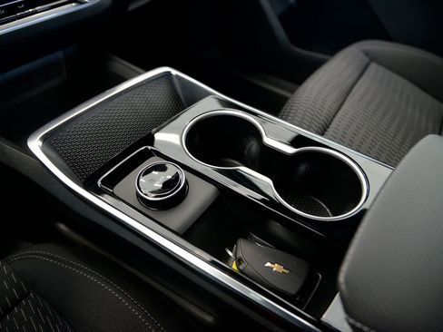 Used 2026 Chevrolet Equinox LT w/ Safety and Technology Package image 25