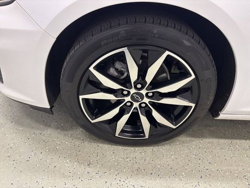 Used 2022 Chevrolet Malibu RS image 8