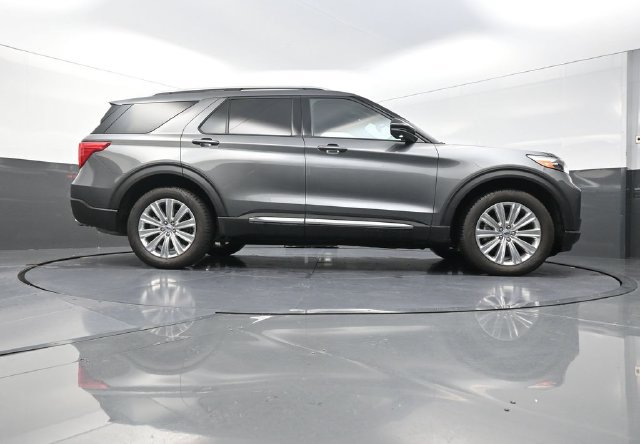 Used 2023 Ford Explorer Limited w/ Hybrid Equipment Group 310A AWD/4WD image 38