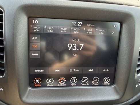 Used 2018 Jeep Compass Trailhawk w/ Leather Interior Group AWD/4WD image 26