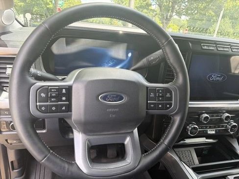 Used 2024 Ford F250 Lariat w/ Lariat Ultimate Package AWD/4WD image 8