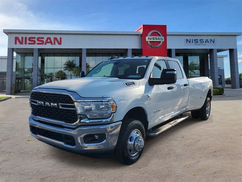 Used 2024 RAM 3500 Big Horn image 8