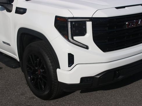 Used 2024 GMC Sierra 1500 Elevation AWD/4WD image 9