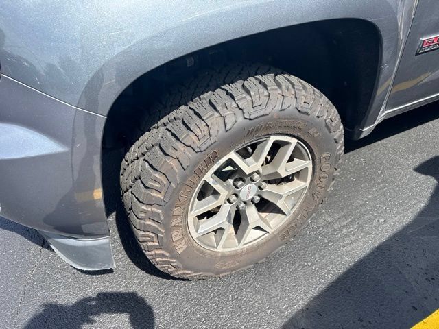 Used 2020 GMC Canyon All Terrain w/ All Terrain X Package AWD/4WD image 4