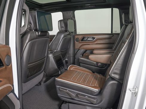 Used 2026 GMC Yukon XL Denali Ultimate AWD/4WD image 18