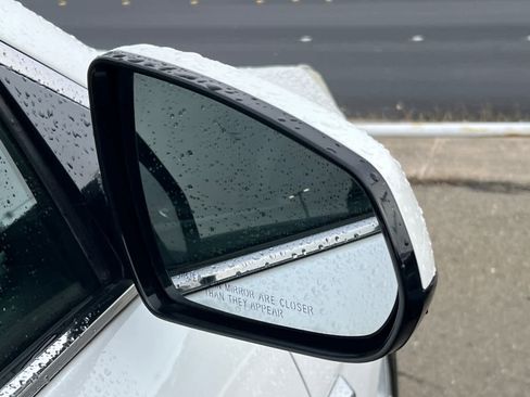 Used 2013 Cadillac SRX Performance image 16