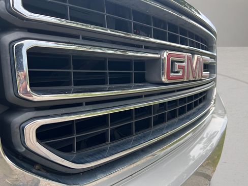 Used 2019 GMC Yukon SLT AWD/4WD image 31