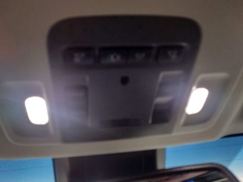 Used 2018 Toyota Camry L image 30