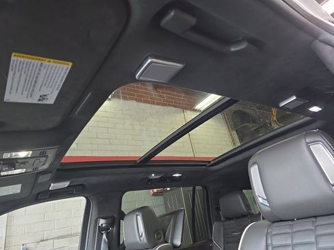 Certified 2023 Cadillac Escalade ESV Sport Platinum image 31