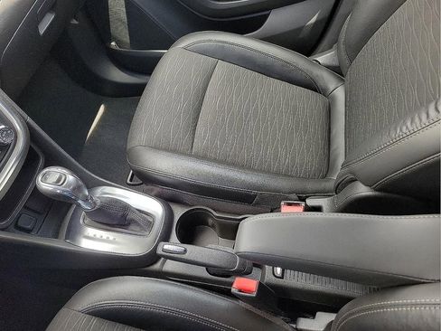 Used 2016 Buick Encore Convenience FWD image 20