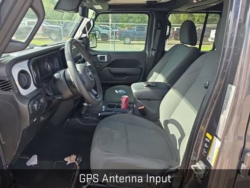 Used 2024 Jeep Gladiator Sport AWD/4WD image 6