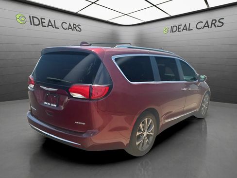 Used 2017 Chrysler Pacifica Limited FWD image 5