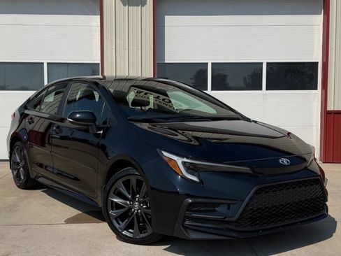 Used 2024 Toyota Corolla SE FWD image 1