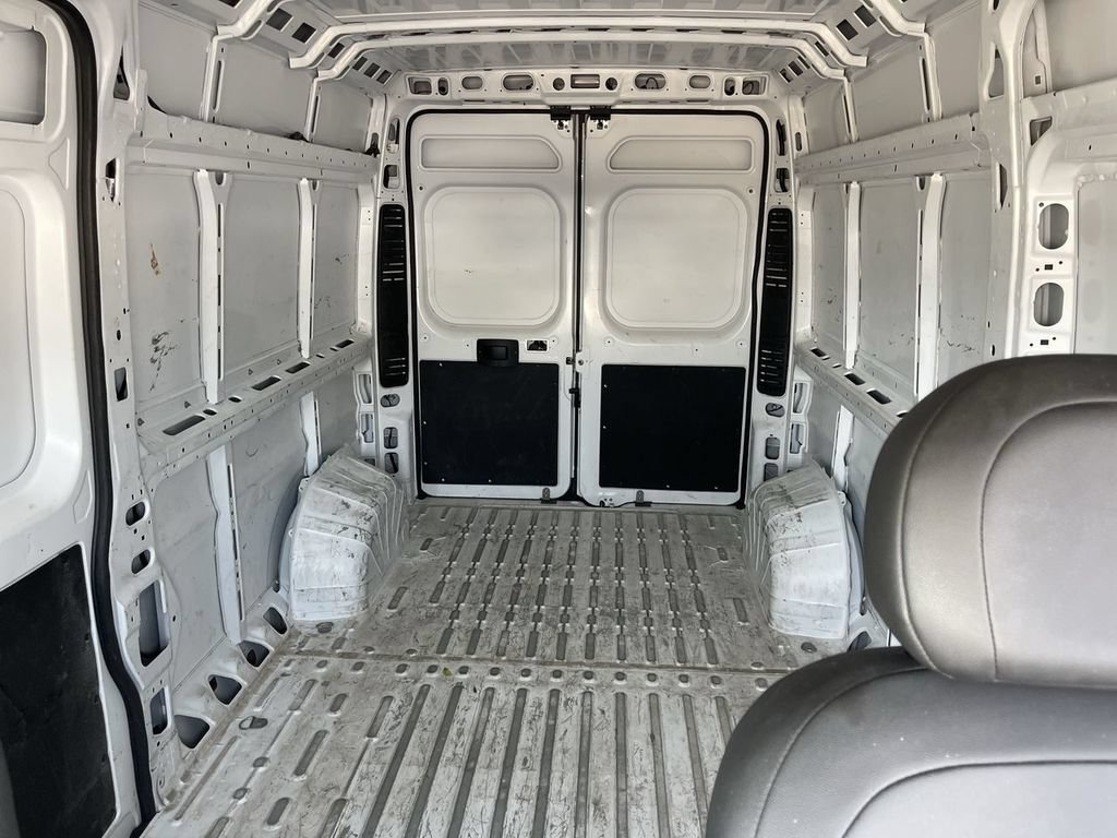 Used 2025 RAM ProMaster 2500 w/ Convenience Group FWD image 12