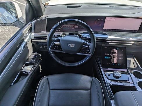 Certified 2025 Cadillac Escalade Sport w/ Touring Package AWD/4WD image 19
