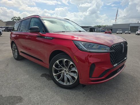 New 2026 Lincoln Aviator 2WD w/ Jet Appearance Package image 29