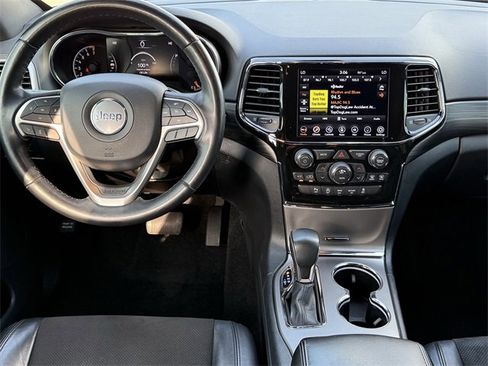 Used 2022 Jeep Grand Cherokee Laredo X image 8