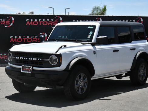 Used 2025 Ford Bronco Big Bend AWD/4WD image 3