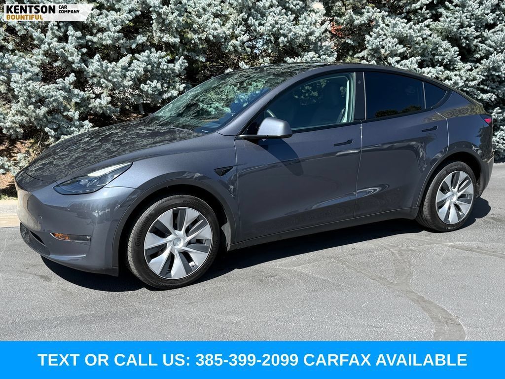 Used 2023 Tesla Model Y Long Range AWD/4WD image 1