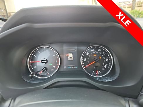 Used 2019 Toyota RAV4 XLE image 22