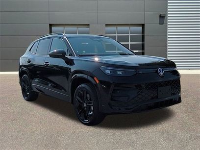 New 2025 Volkswagen Tiguan SE R-Line