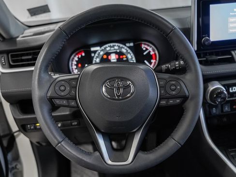 Used 2025 Toyota RAV4 XLE w/ Convenience Package AWD/4WD image 29