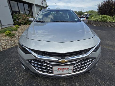 Used 2022 Chevrolet Malibu LT image 9
