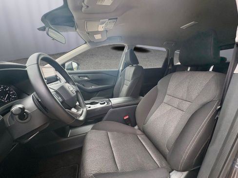 Used 2025 Nissan Rogue SV AWD/4WD image 15