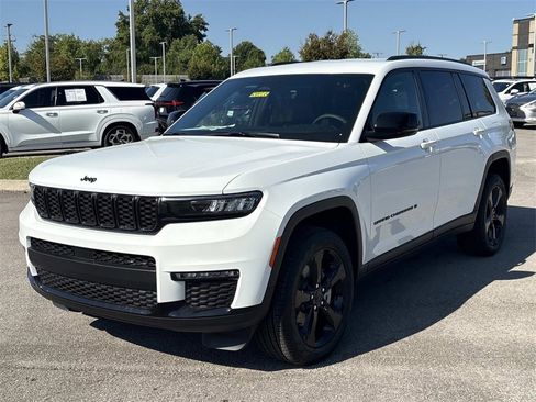 New 2025 Jeep Grand Cherokee L Limited w/ Black Appearance Package image 4