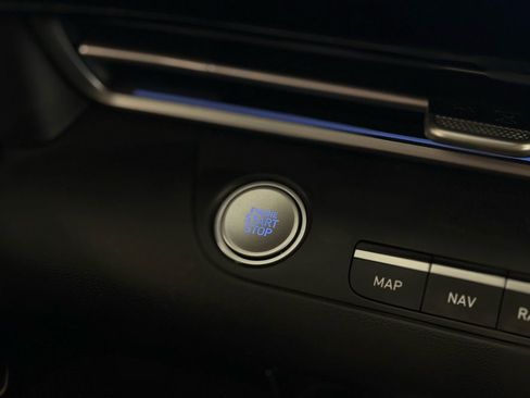 Used 2025 Hyundai Elantra SEL image 26