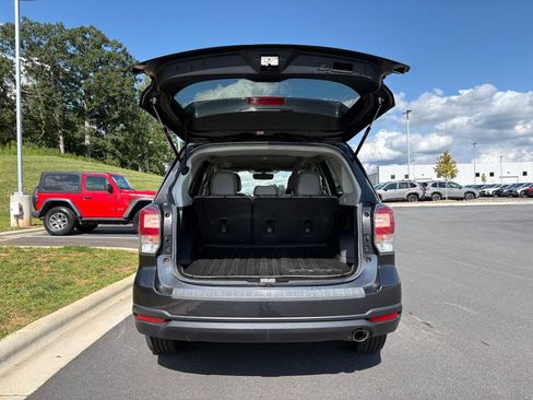 Used 2017 Subaru Forester 2.5i Limited w/ Popular Package #1 AWD/4WD image 11