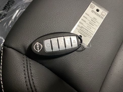 New 2025 Nissan Altima 2.5 SR w/ SR Premium Package image 26