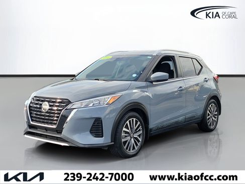 Used 2021 Nissan Kicks SV w/ Interior Electronics Package FWD image 3