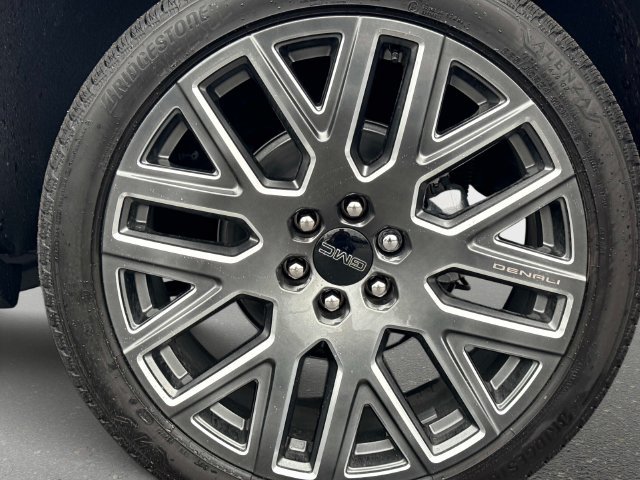 New 2027 GMC Yukon XL Denali Ultimate AWD/4WD image 11