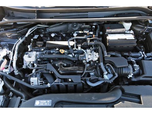 Used 2025 Toyota Corolla SE image 30