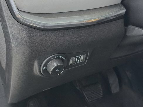 Used 2023 Jeep Compass Limited AWD/4WD image 12