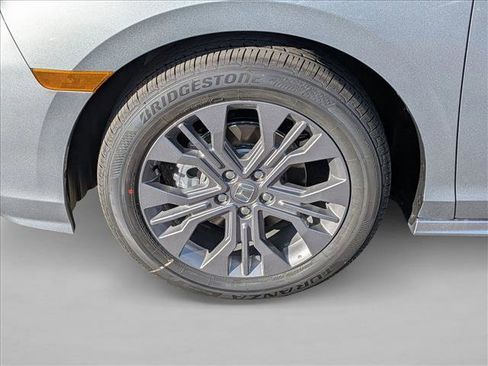 New 2026 Honda Odyssey Touring image 10