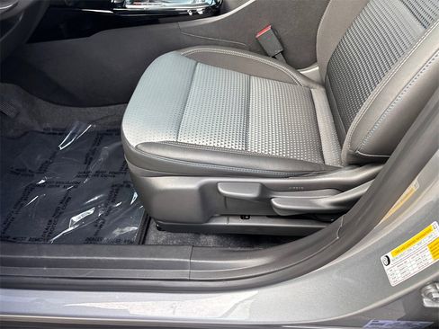 Certified 2026 Chevrolet Trax LT image 25