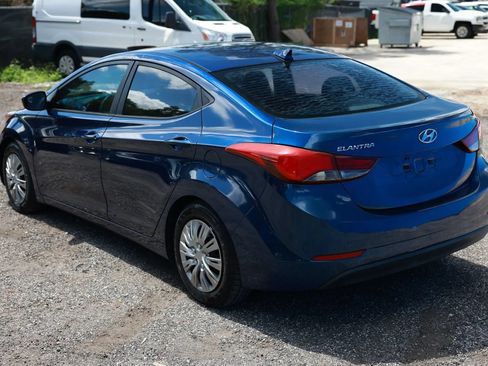 Used 2016 Hyundai Elantra SE FWD image 4