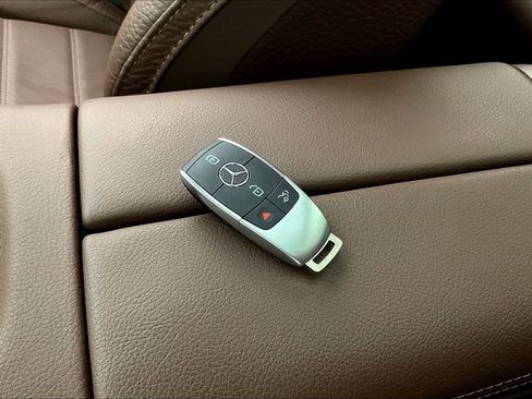 Used 2024 Mercedes-Benz GLE 450 4MATIC image 28