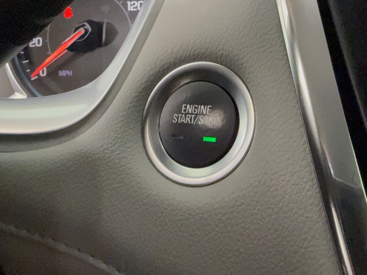 Used 2020 Chevrolet Traverse LT FWD image 20