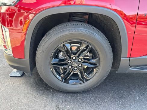 Used 2023 Chevrolet Traverse LT w/ Midnight/Sport Edition AWD/4WD image 6