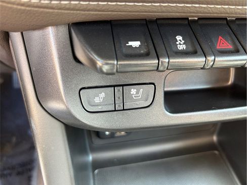 Used 2022 GMC Canyon Denali image 30