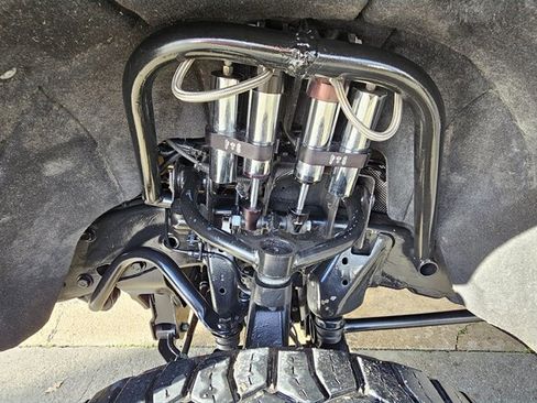 Used 2016 GMC Sierra 2500 SLE w/ SLE Preferred Package image 13