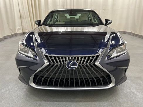 Used 2022 Lexus ES 300h w/ Accessory Package 2 FWD image 29