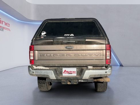 Used 2022 Ford F250 Lariat w/ Chrome Package image 4