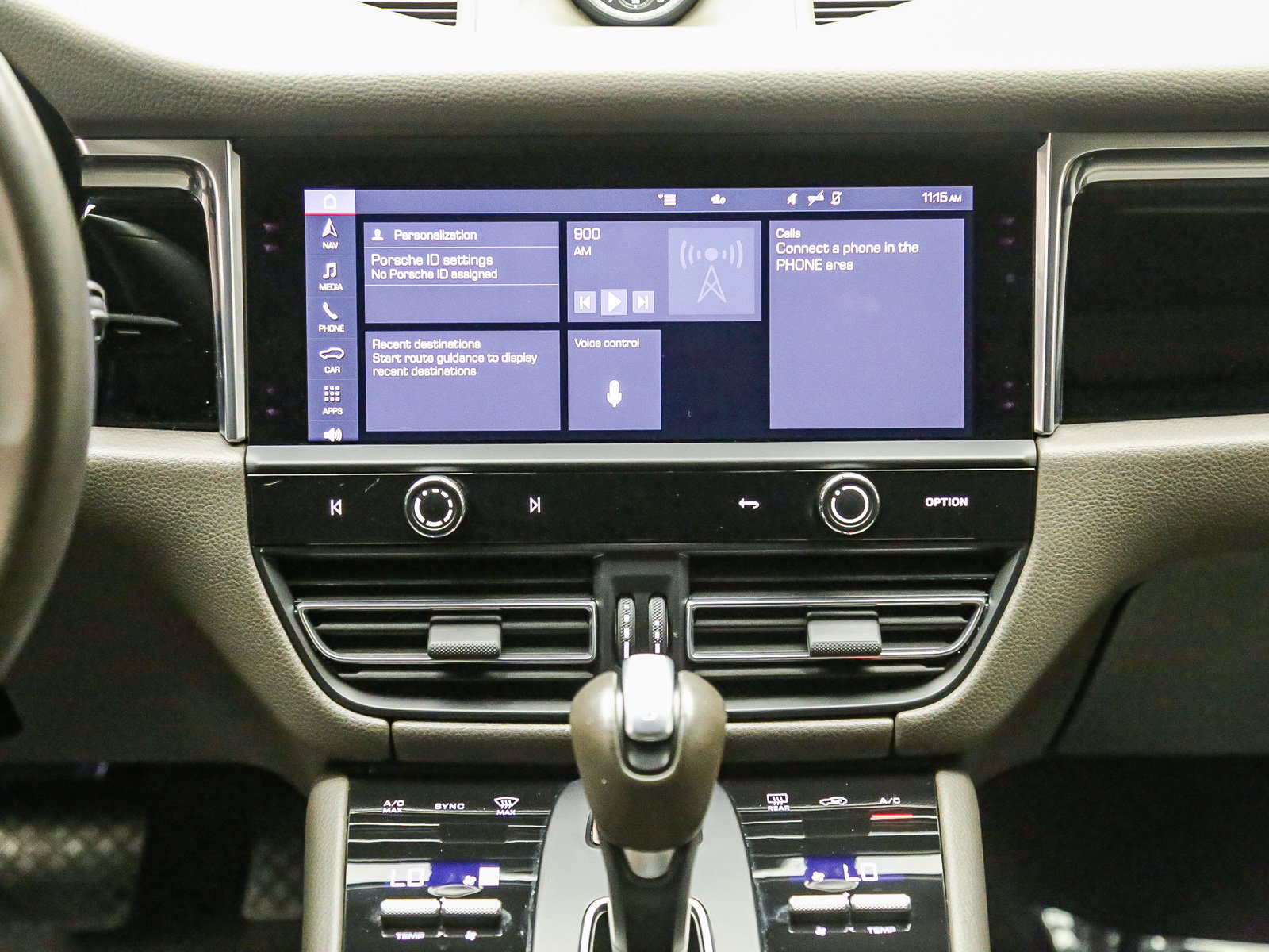 Certified 2023 Porsche Macan S AWD/4WD image 17