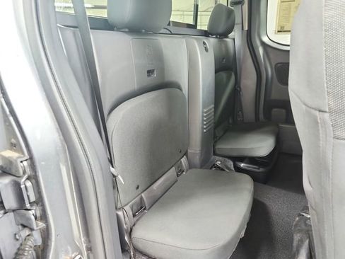 Used 2024 Nissan Frontier SV w/ SV Convenience Package RWD image 39