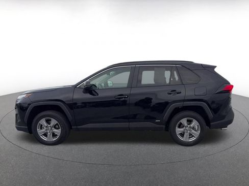 Used 2025 Toyota RAV4 LE image 9